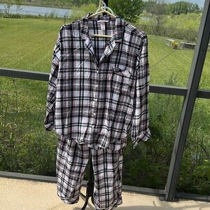 Victoria's Secret Dreamer Pink and Black Plaid Flannel Pajama Set Size large